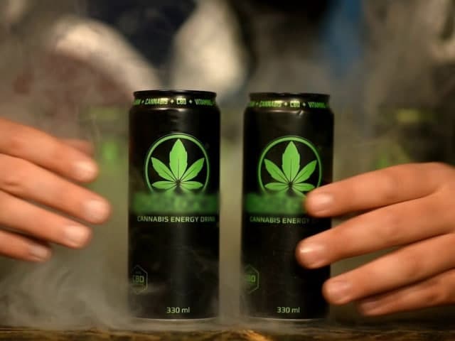 “Tarkibida zaharli yoki zararli moddalar aniqlanmadi” – Sanepidqo‘mita kannabis ta’mli ichimlik sotilayotgani haqidagi xabarlarga izoh berdi