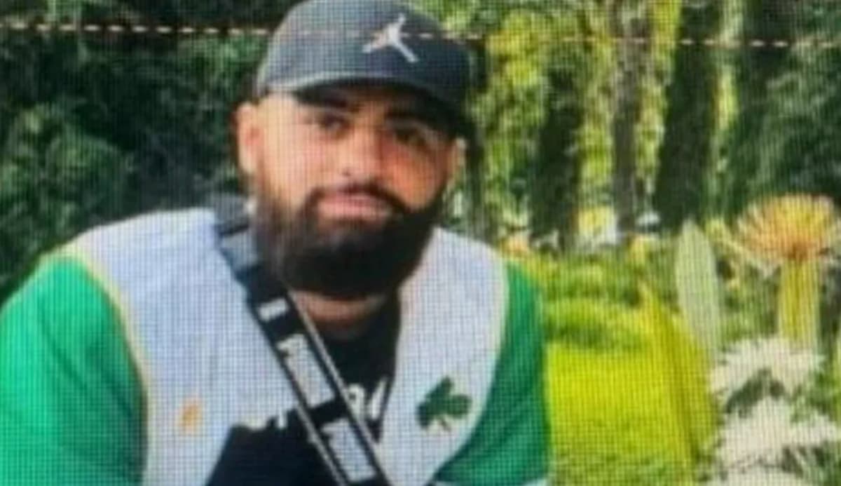 Italiyalik narkosavdogar Eskobar qabri oldida suratga tushganidan keyin qo‘lga olindi