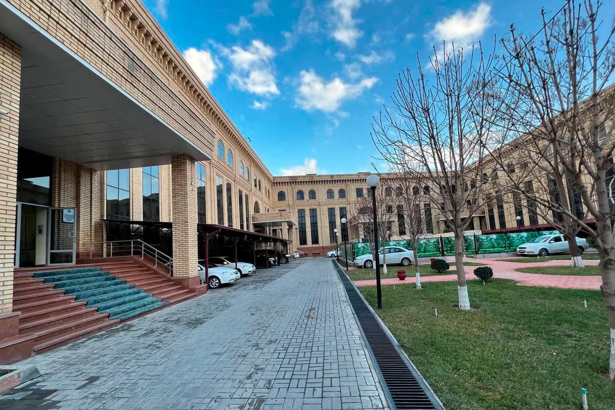 Bir davlat bankining binosini boshqa bir davlat banki sotib oldi