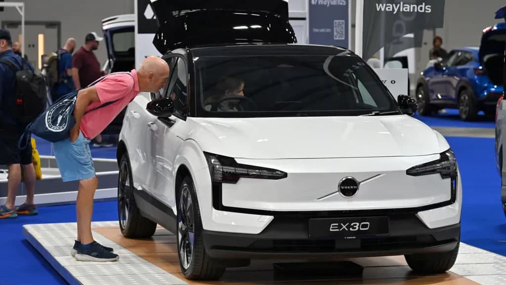 Volvo 2030 yilga borib faqat elektromobillar sotish rejasidan voz kechmoqda