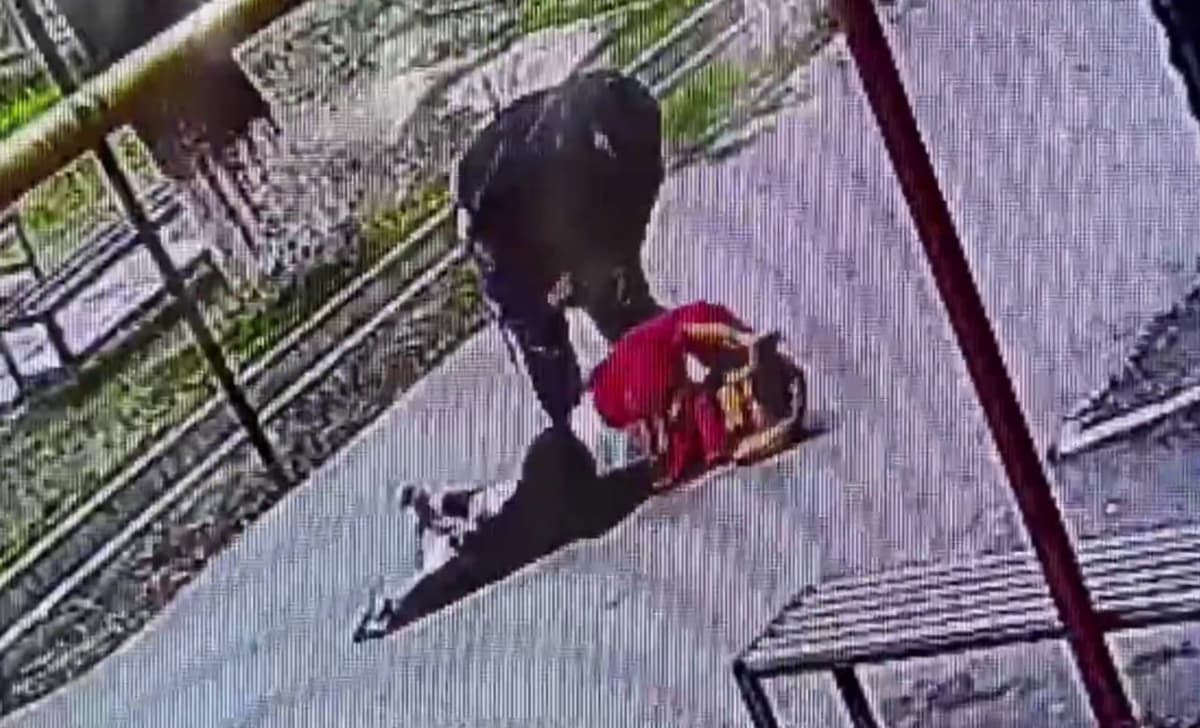 Toshkentda 10 yoshli o‘g‘lini qo‘shni bola bilan urishtirgan fuqaro yuzasidan ma’lumot berildi