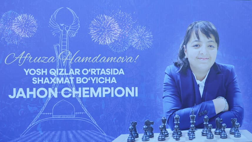 O‘ziga 100 mln, murabbiyiga 50 mln. Shaxmat bo‘yicha jahon chempioni Afruza Hamdamova tantanali kutib olindi