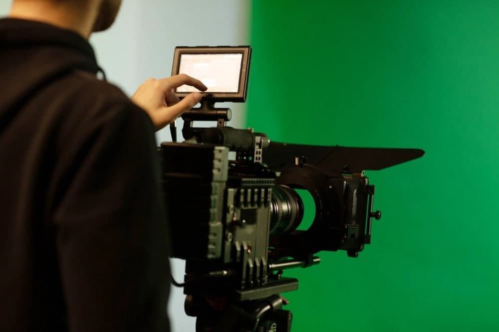 Uzbek filmmakers making a film about Makhtumkuli
