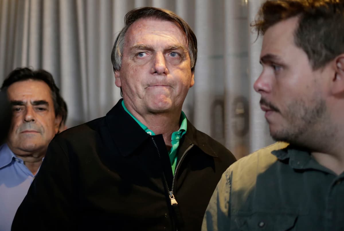 Braziliya sobiq prezidenti Jair Bolsonaru davlat to‘ntarishiga urinishda ayblanmoqda
