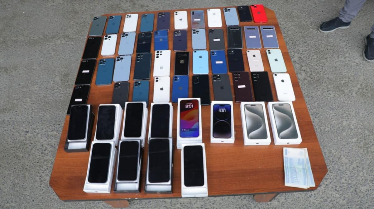 Individual who attempted to smuggle 55 iPhone and Samsung phones into the republic detained in Namangan