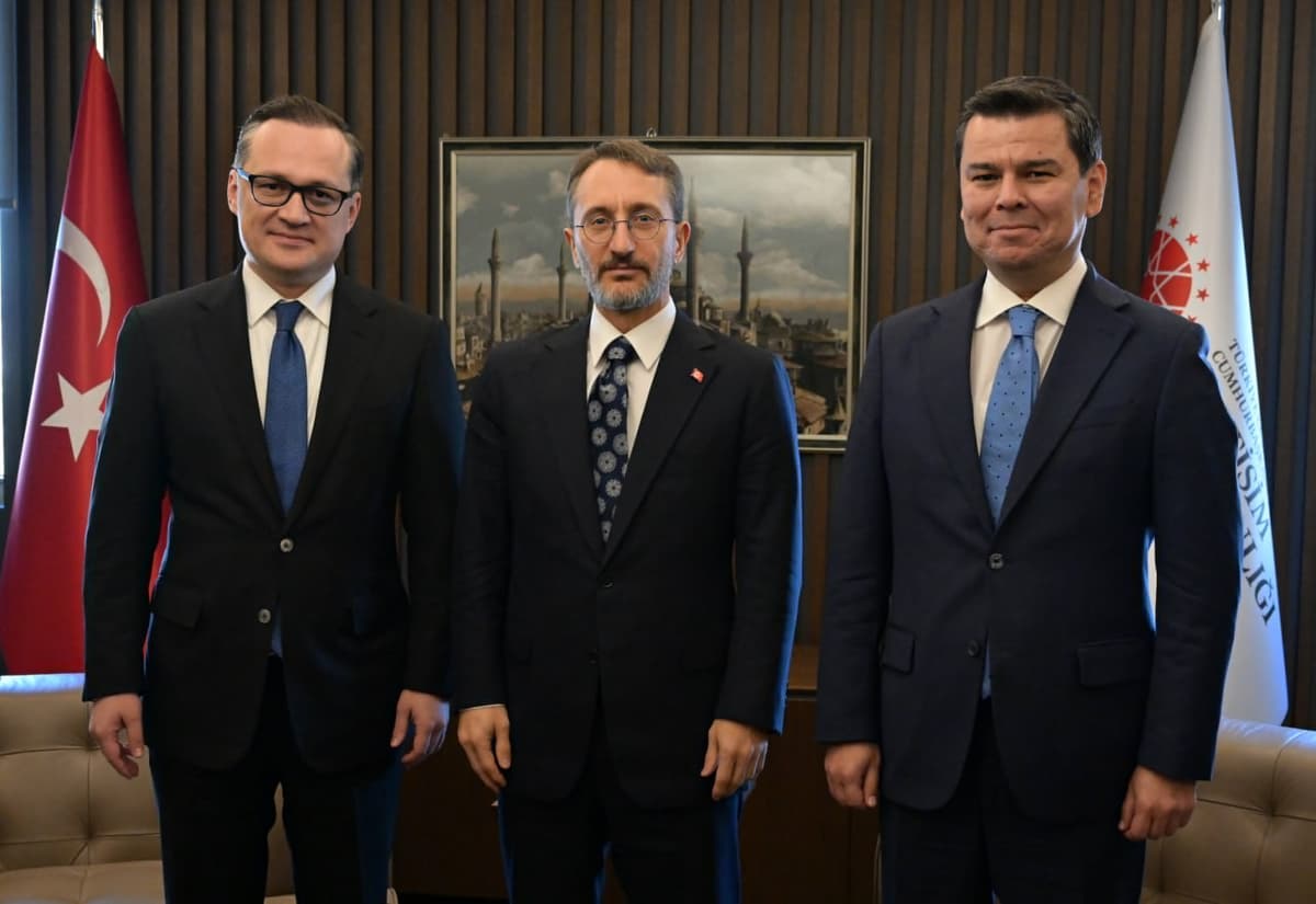 Komil Allamjonov va Sherzod Asadov Turkiyada Fahrettin Altun bilan uchrashdi