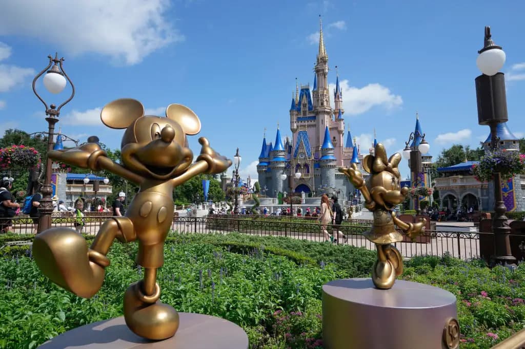 Ishdan bo‘shatilgan xodim yashirin ravishda Disney restoranlaridagi menyularni o‘zgartirib qo‘ydi