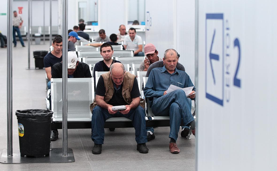 Moskvada migrantlar uchun «elektron pasport» berish boshlanadi