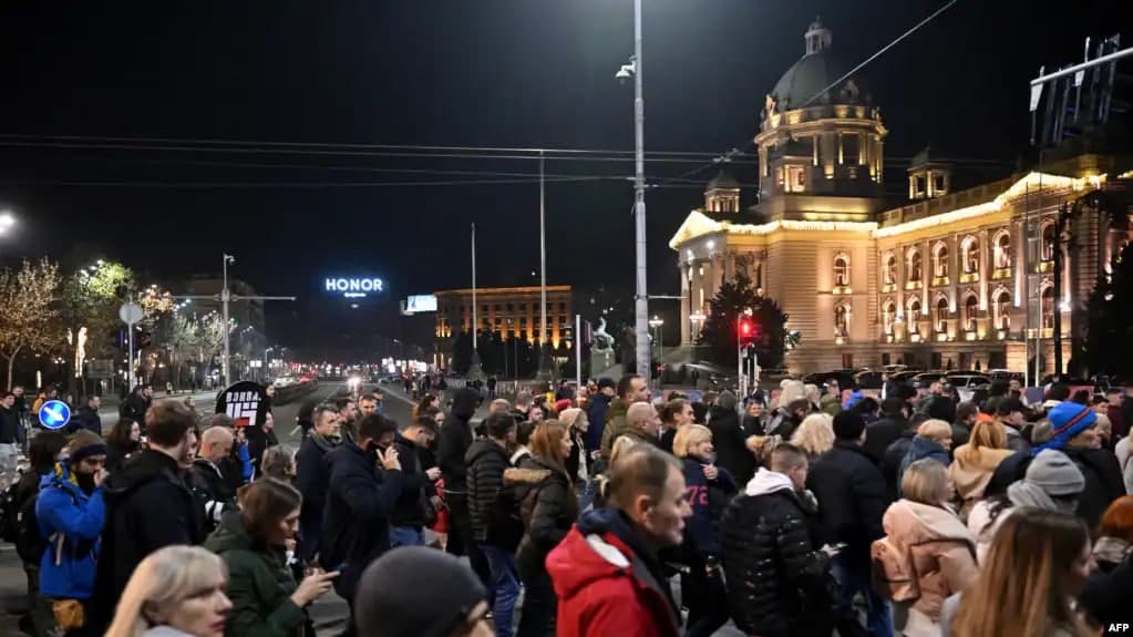 Serbiyada namoyishchilar Belgrad ko‘chalarini to‘sib qo‘ymoqchi