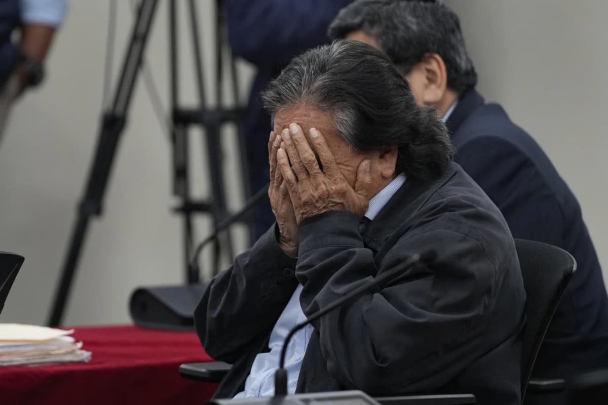 Peru sobiq prezidenti Alexandro Toledo pora olgani uchun 20 yilga qamaldi
