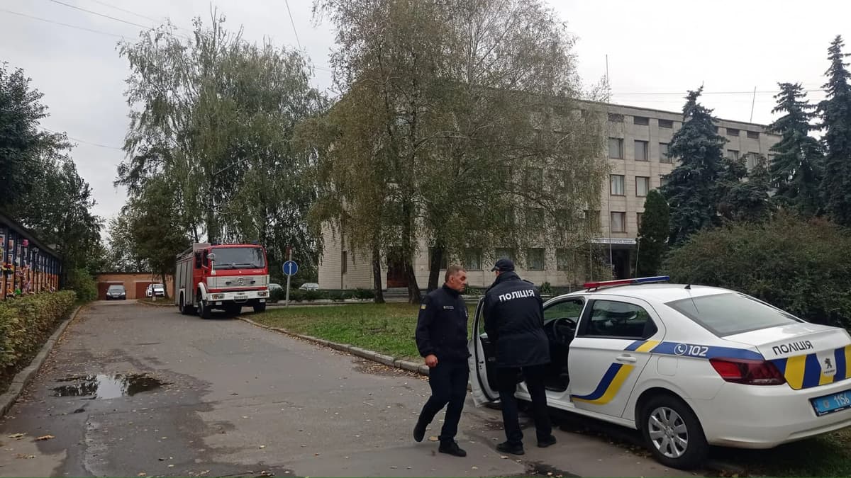 Ukraina binolarni minalashtirish bilan bog‘liq tahdidlar to‘lqiniga duch keldi