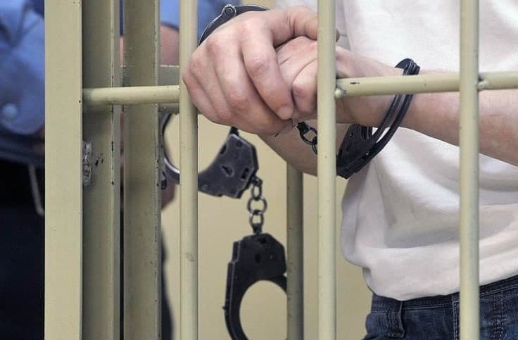 Namanganda pora bilan “o‘tirib chiqib”, oqlangan IIB xodimi yana qamaldi