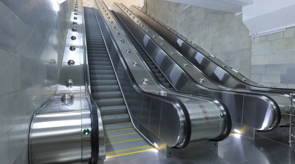 Bular oddiylaridan tubdan farq qiladi - Toshkent metropoliteni eskalatorlar haqidagi maqolaga munosabat birdirdi