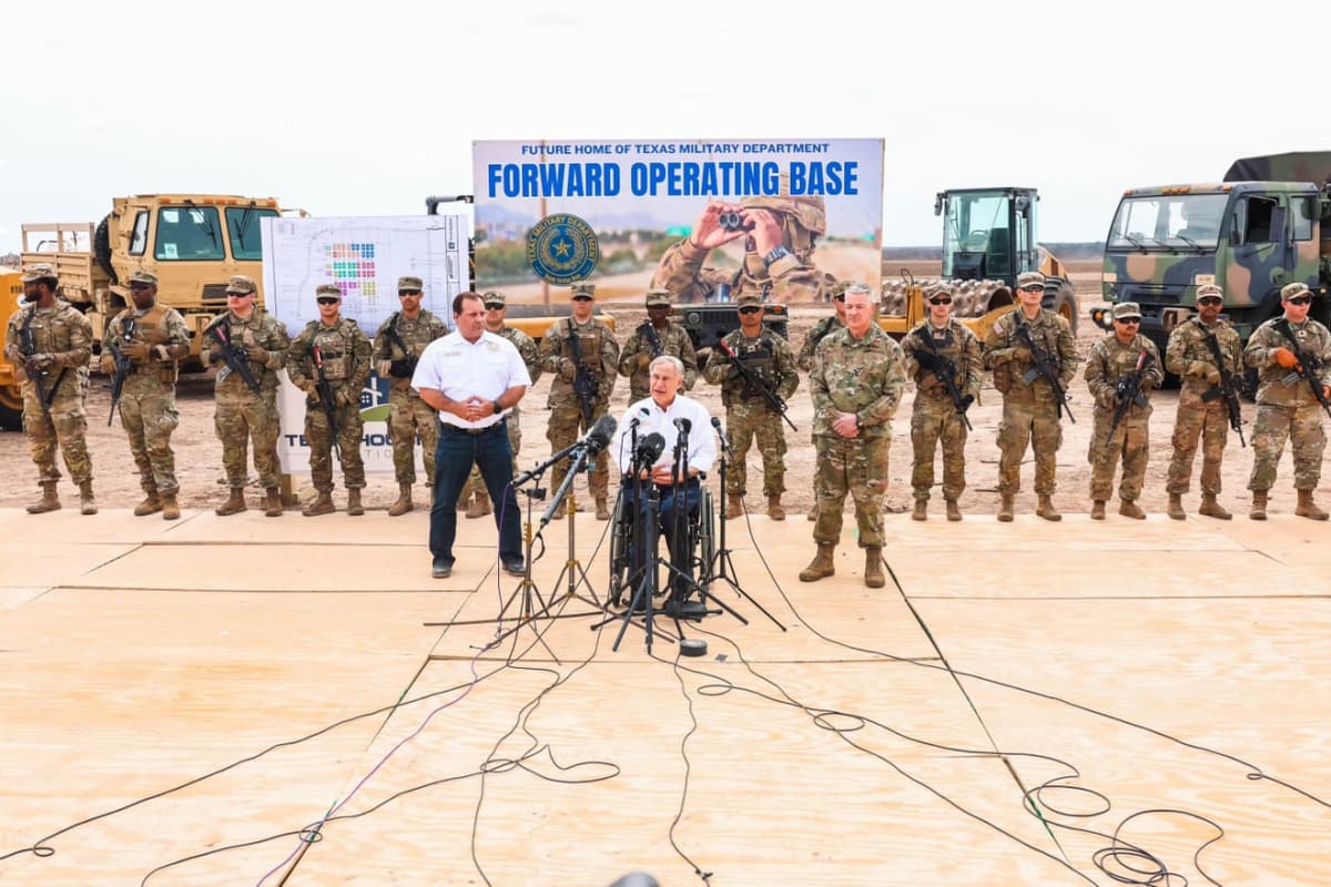 «Bayden inqirozi» bilan kurashish uchun. Texas Meksika bilan chegarada harbiy baza quradi