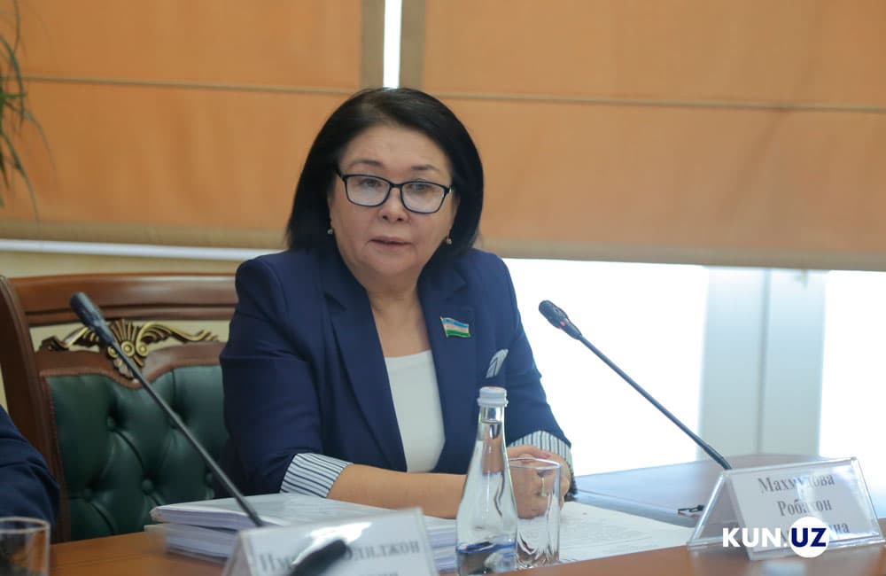 В партии «Адолат» предложили пожизненно лишать прав за превышение скорости