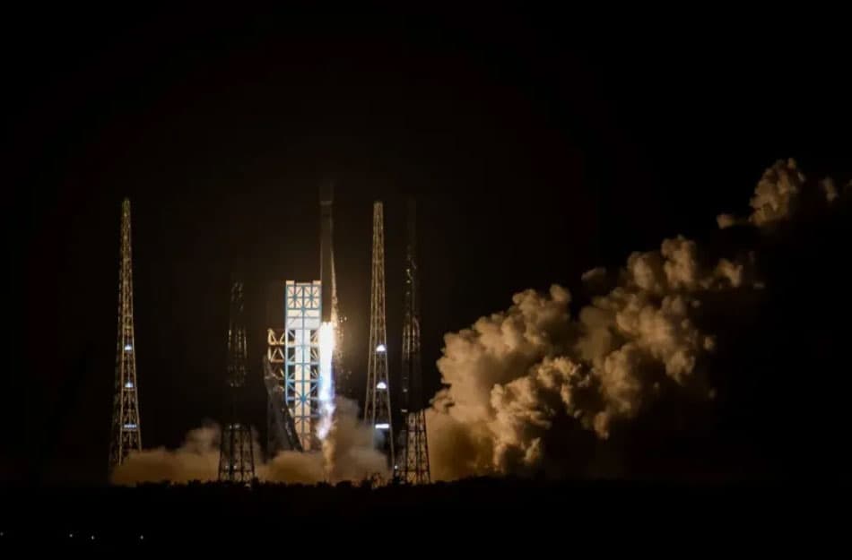 Xitoy yangi kosmodromdan yangi raketa uchirdi: missiya qanday o‘tdi?