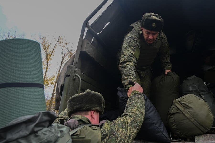 “Katta miqdorda maosh beramiz deyishdi” – Rossiya armiyasiga yollangan yana bir o‘zbekistonlikka hukm o‘qildi