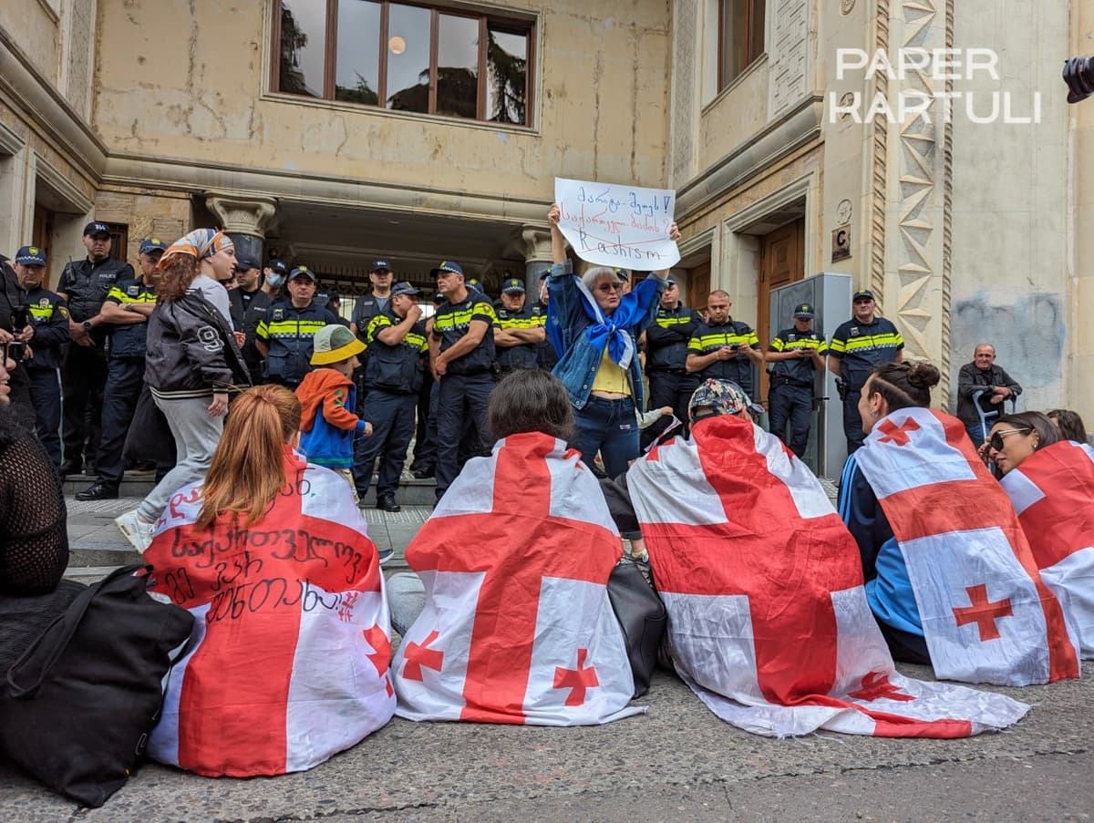Gurjiston parlamenti prezidentning «chet el agentlari» to‘g‘risidagi qonunga qo‘ygan vetosini bartaraf qildi