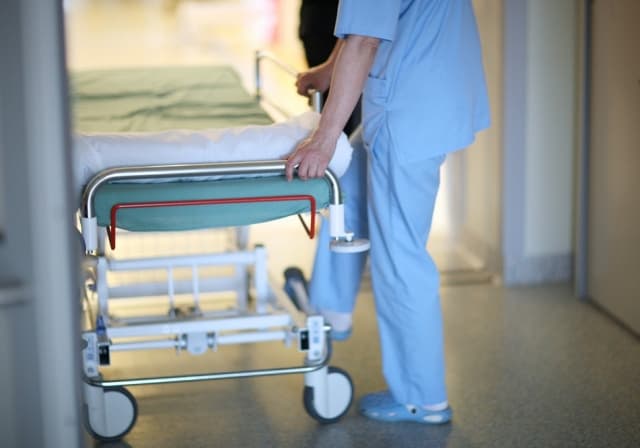 Peshkuda 35 yoshli ayol tug‘uruqdan so‘ng vafot etdi