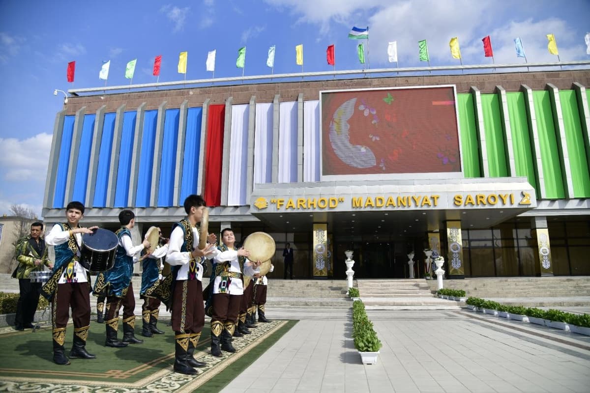 Kombinatning oltin ayollari