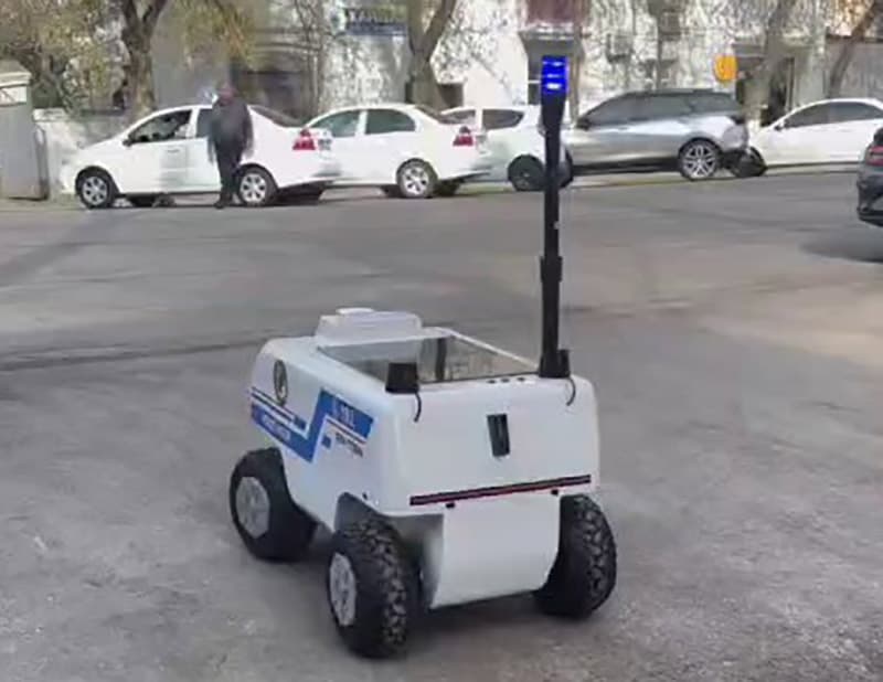 Toshkentda jamoat tartibini nazorat qiluvchi robot sinov rejimida ishlay boshladi
