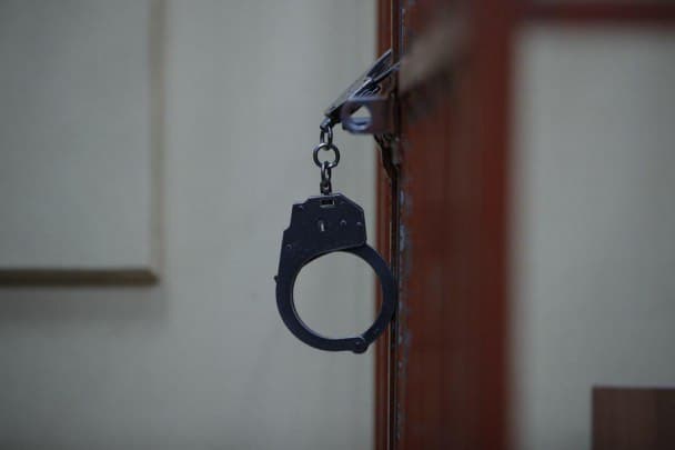 Toshkentda 13 yoshli qizni zo‘rlagan IIB xodimi 15 yilga qamaldi