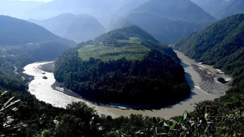Xitoy Tibet janubida dunyodagi eng yirik GESni qurmoqchi. Aholi, Hindiston va ekologlar qarshi