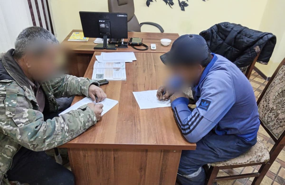 В Навои оштрафован мужчина, незаконно срубивший кусты саксаула