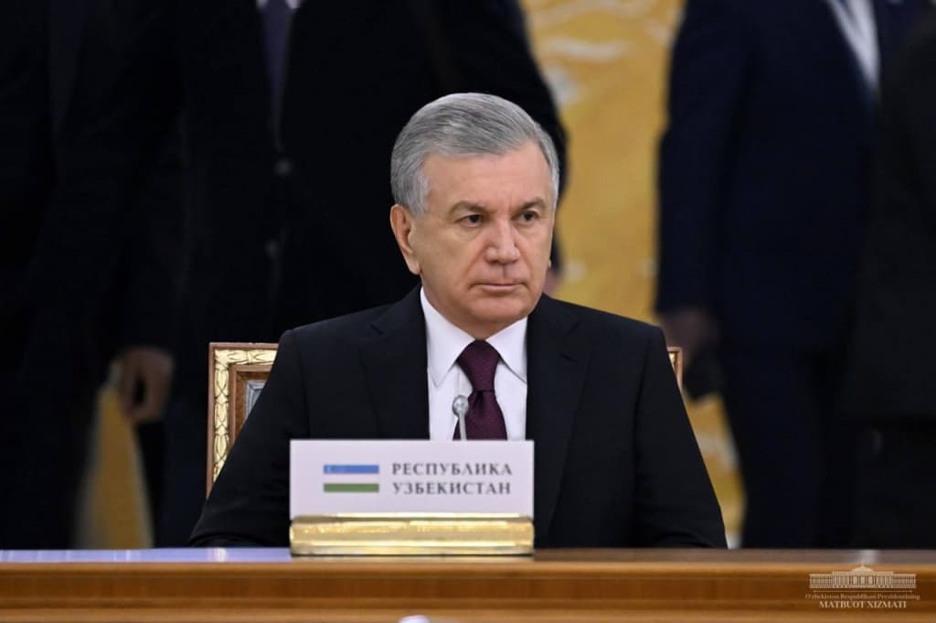 Шавкат Мирзиёев посетит Россию с рабочим визитом