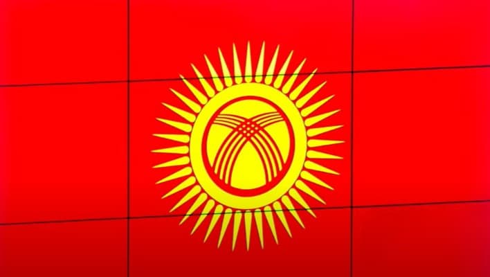 Qirg‘izistonda bayroqni o‘zgartirish to‘g‘risidagi qonun loyihasi qabul qilindi