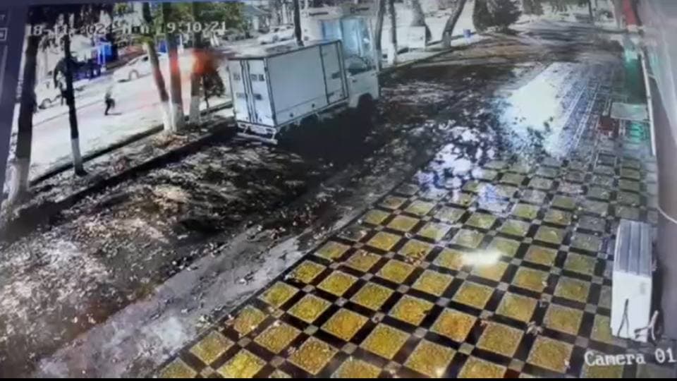 Jizzaxda ikki bola mashina urib ketishi oqibatida vafot etdi