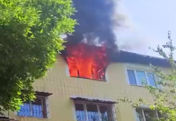 Toshkentda ikki nafar bola ko‘p qavatli uy xonadonidagi yong‘indan qutqarildi