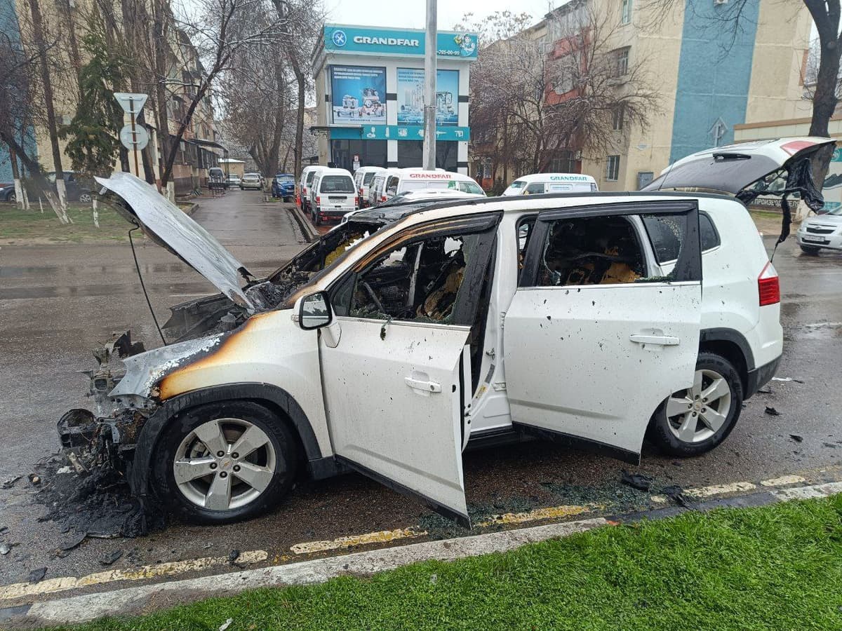 Toshkentda «Orlando» avtomashinasida yong‘in sodir bo‘ldi