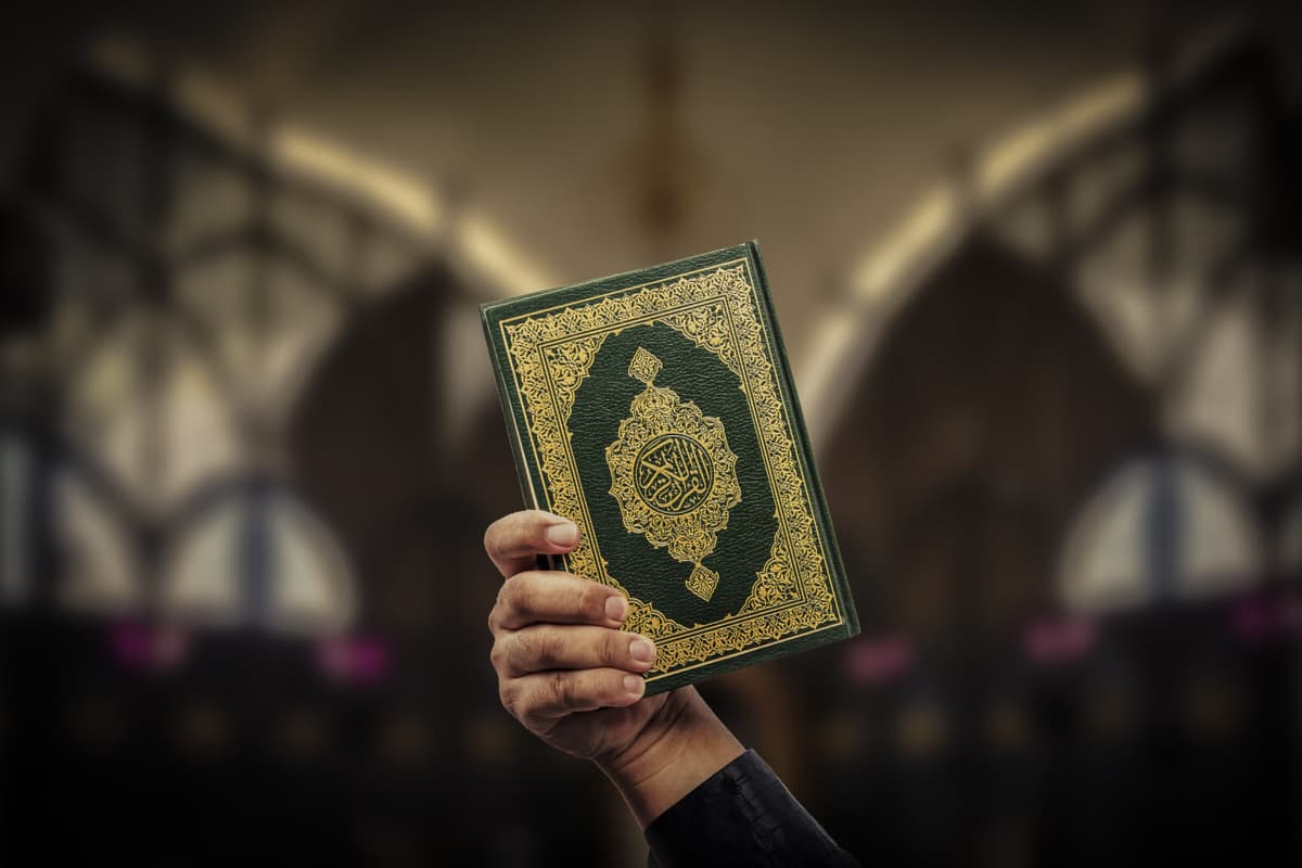 Daniya parlamenti Qur’on va boshqa muqaddas matnlarni yoqishni taqiqladi