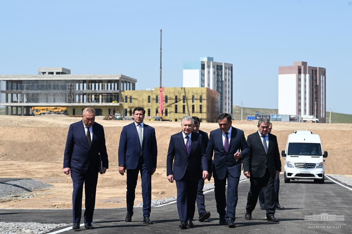 Prezident Jizzax viloyatidagi qurilish ishlari bilan tanishdi