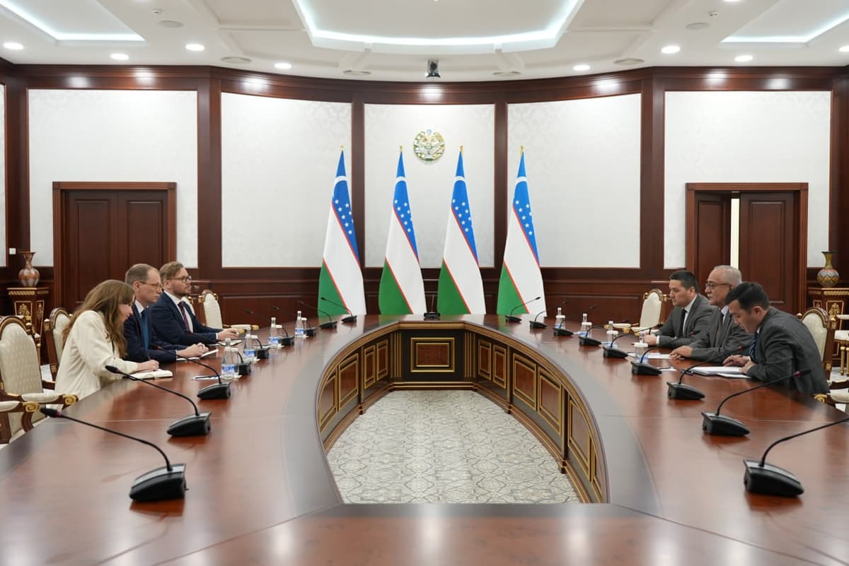 Prezident maxsus vakili Finlandiya tinchlik fondi ekspertlari bilan uchrashdi