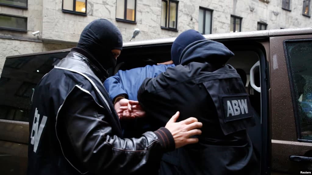 Polshada "GRU"ga ishlaganlikda gumon qilingan uch kishi qo‘lga olindi