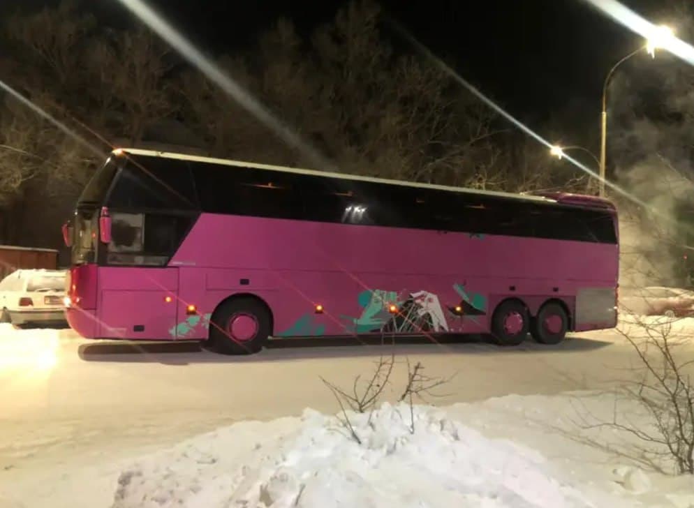 Қозоғистонда совуқда қолиб кетган автобусдан ўзбекистонликлар эвакуация қилинди