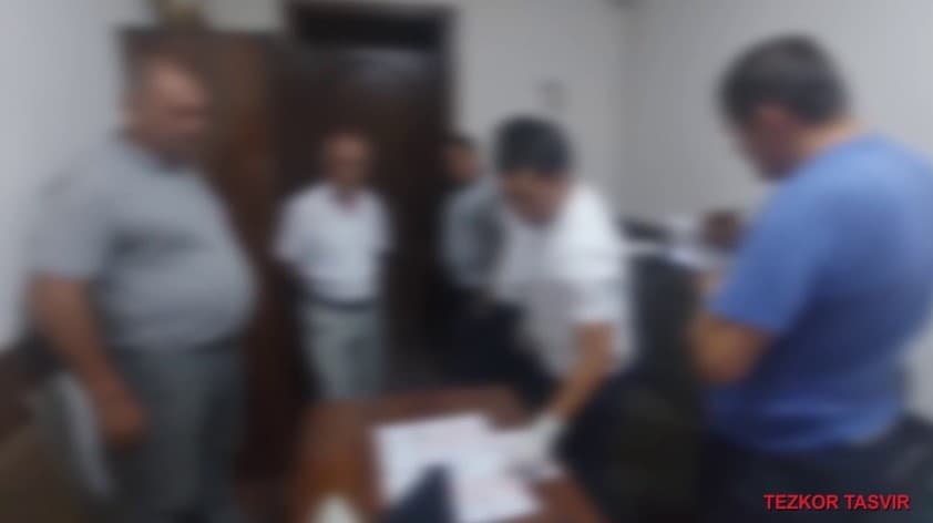 Samarqandda pul evaziga qarzdorlikni yopib bermoqchi bo‘lgan tuman gaz idorasi xodimi ushlandi