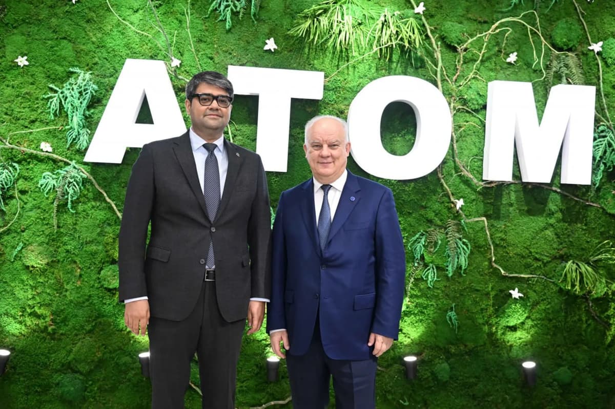 «O‘zatom» va «Rosatom» O‘zbekistonda yirik quvvatli AES qurishni muhokama qildi