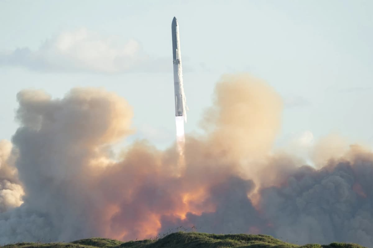 SpaceX orbitaga 1 mln dona sun’iy yo‘ldoshni uchirishni rejalashtirmoqda