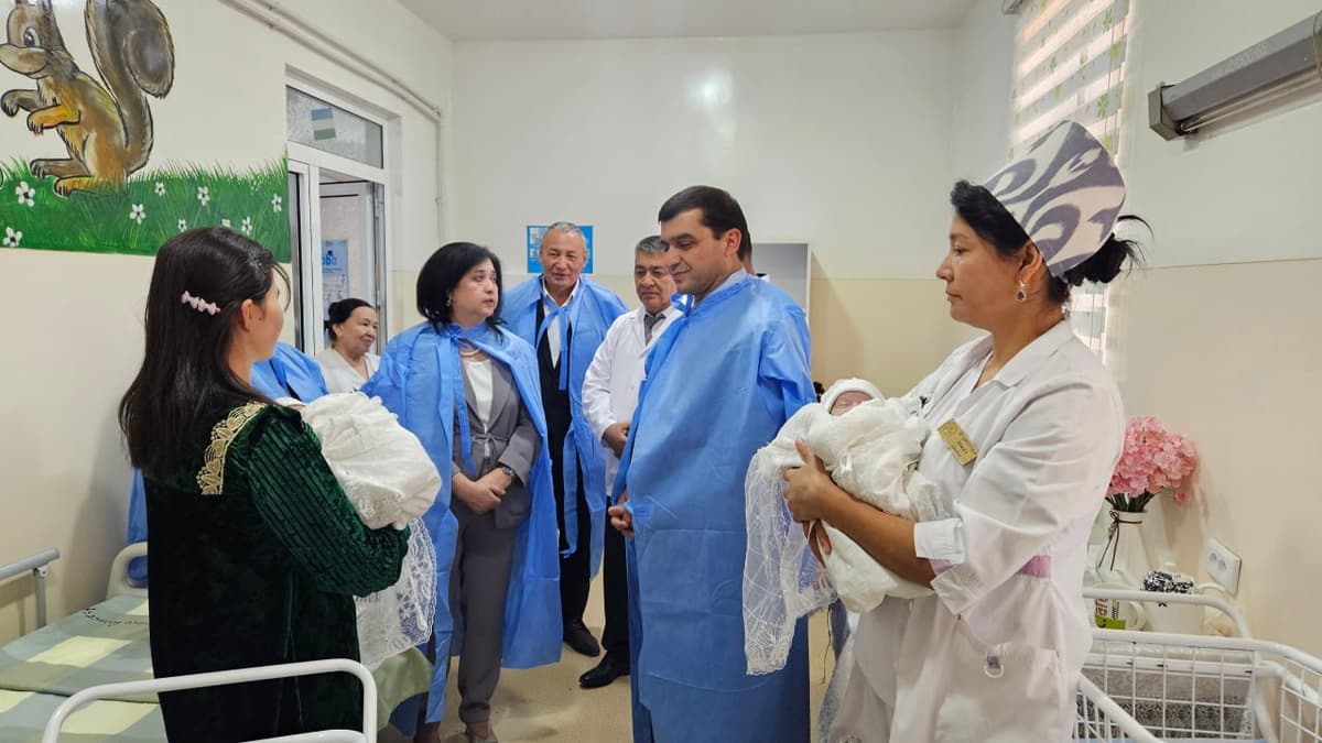 Chirchiqda siam egizaklari shoshilinch ravishda noyob operatsiya orqali ajratib olindi