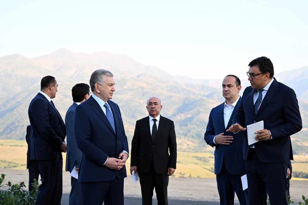 Shavkat Mirziyoyev «Oltin bel» cho‘qqisidagi tog‘-chang‘i kurorti loyihasi bilan tanishdi