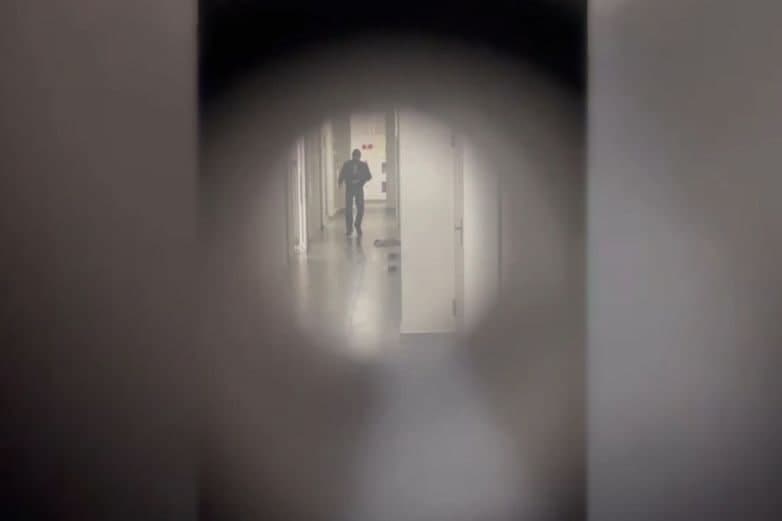 Ufada o‘smir xorijlik talabalar yashaydigan yotoqxonaga pichoq bilan hujum qildi