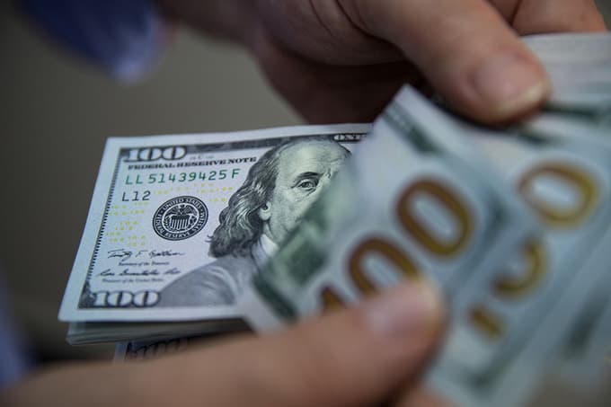 Денежные переводы в Узбекистан превысили 12 млрд долларов с начала года