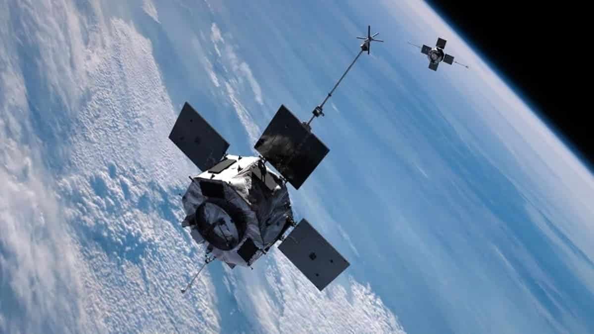 14 yil orbitada bo‘lgan NASA sun’iy yo‘ldoshi Yerga qaytmoqda