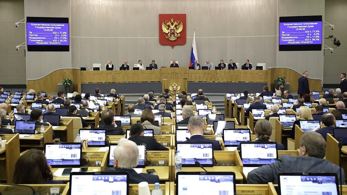Duma YeI «tahdidlari»ni inobatga olgan holda RF davlat budjetini ma’qulladi