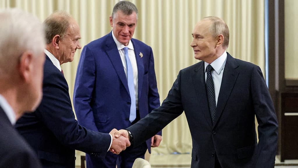«Migrantlar gettosi» va to‘lanmayotgan soliqlar – Putinning partiya rahbarlari bilan uchrashuvida nimalar deyildi?