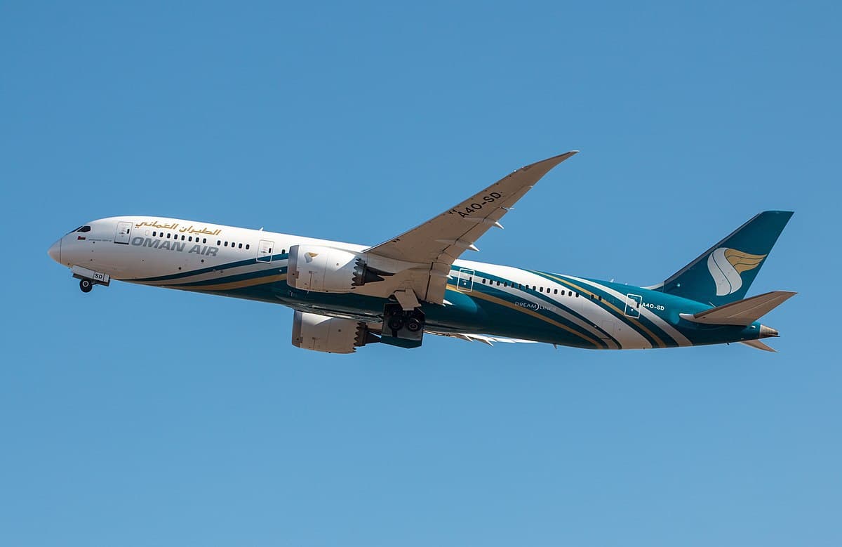 Oman Air O‘zbekistonga muntazam aviaqatnovlarni amalga oshirish uchun ruxsatnoma oldi