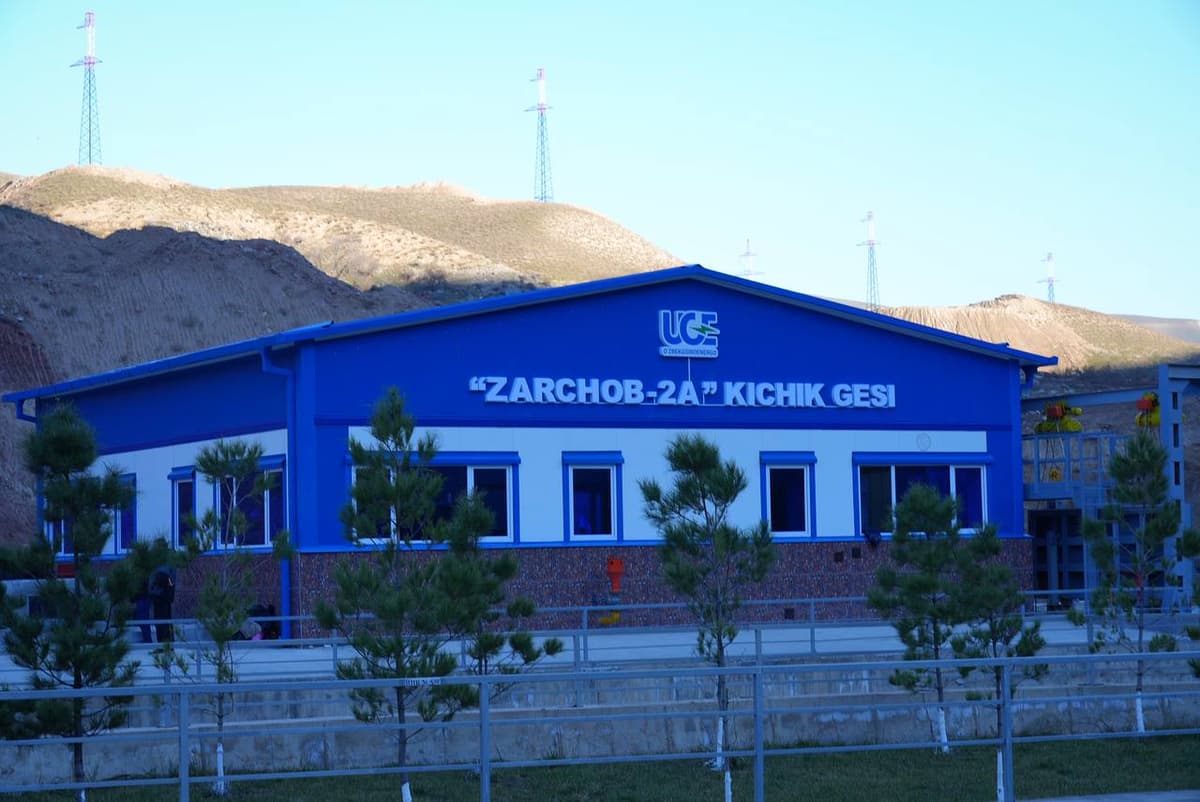 Yangi gidroenergetik quvvat manbai – Zarchob 2a kichik GES ishga tushirildi